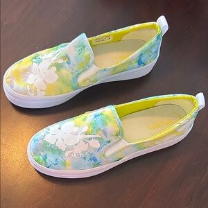 Sperry Women's Crest Twin Gore slip-on sneakers floral watercolor design. 8.5